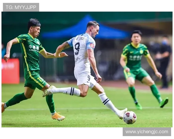 广州足球队在足球配合排行榜中荣登第4名展现团队实力与默契 广州足球队在足球配合排行榜中荣登第4名展现团队实力与默契