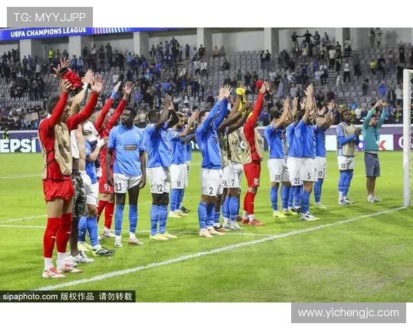 成都足球队逆袭之路杯赛特别报道展现拼搏精神与团队力量